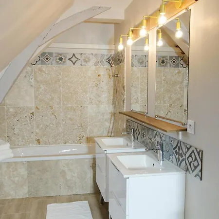 Feriehus De Charme Le Clos De La Pionniere Classe 5 Etoiles Courdemanche (Sarthe)